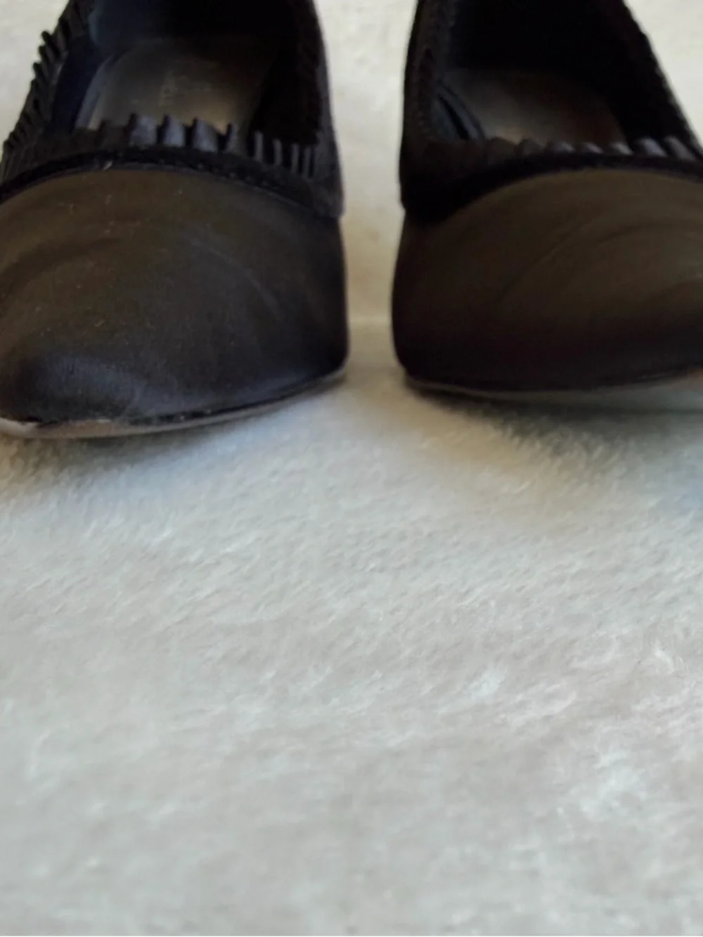 Sam & Libby Black Satin Fabric with Ruffle Trim &  Velvet Accent Pumps Size 8.5M